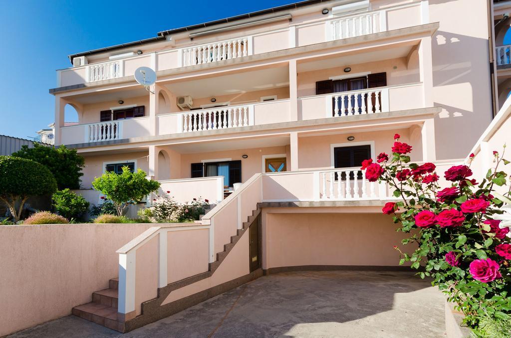 Apartments Dragan Lopar Luaran gambar