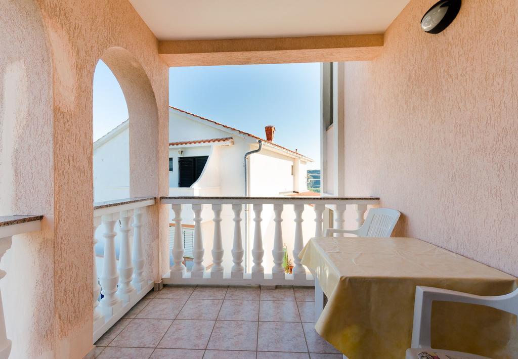 Apartments Dragan Lopar Luaran gambar