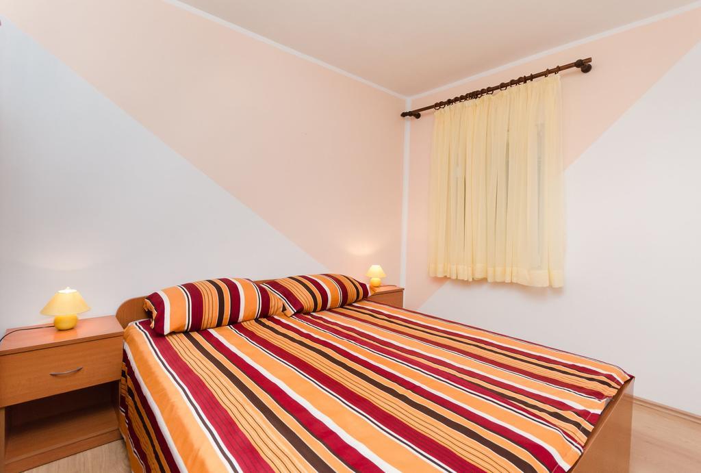 Apartments Dragan Lopar Luaran gambar