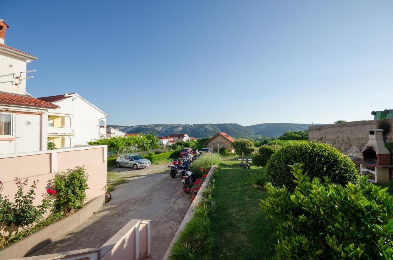 Apartments Dragan Lopar Luaran gambar