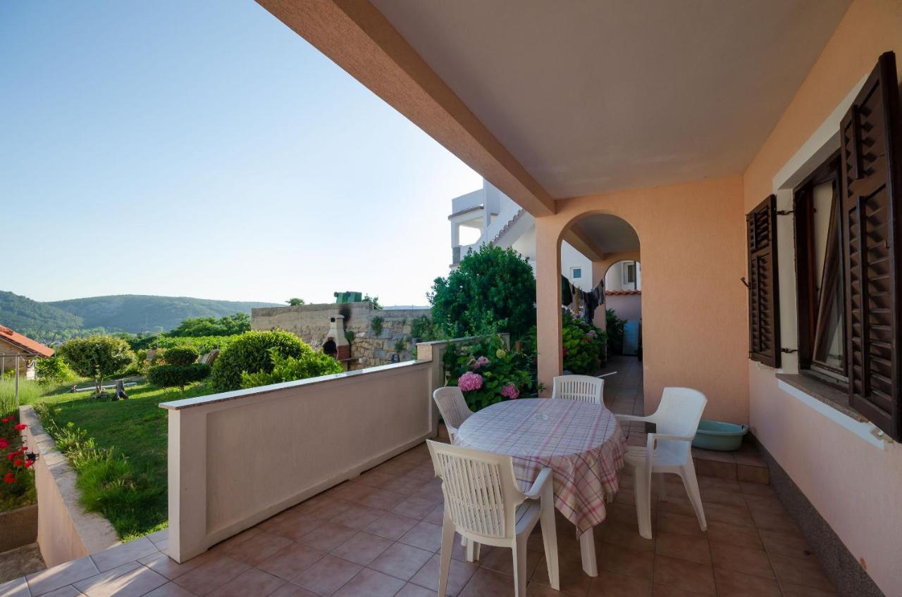 Apartments Dragan Lopar Luaran gambar