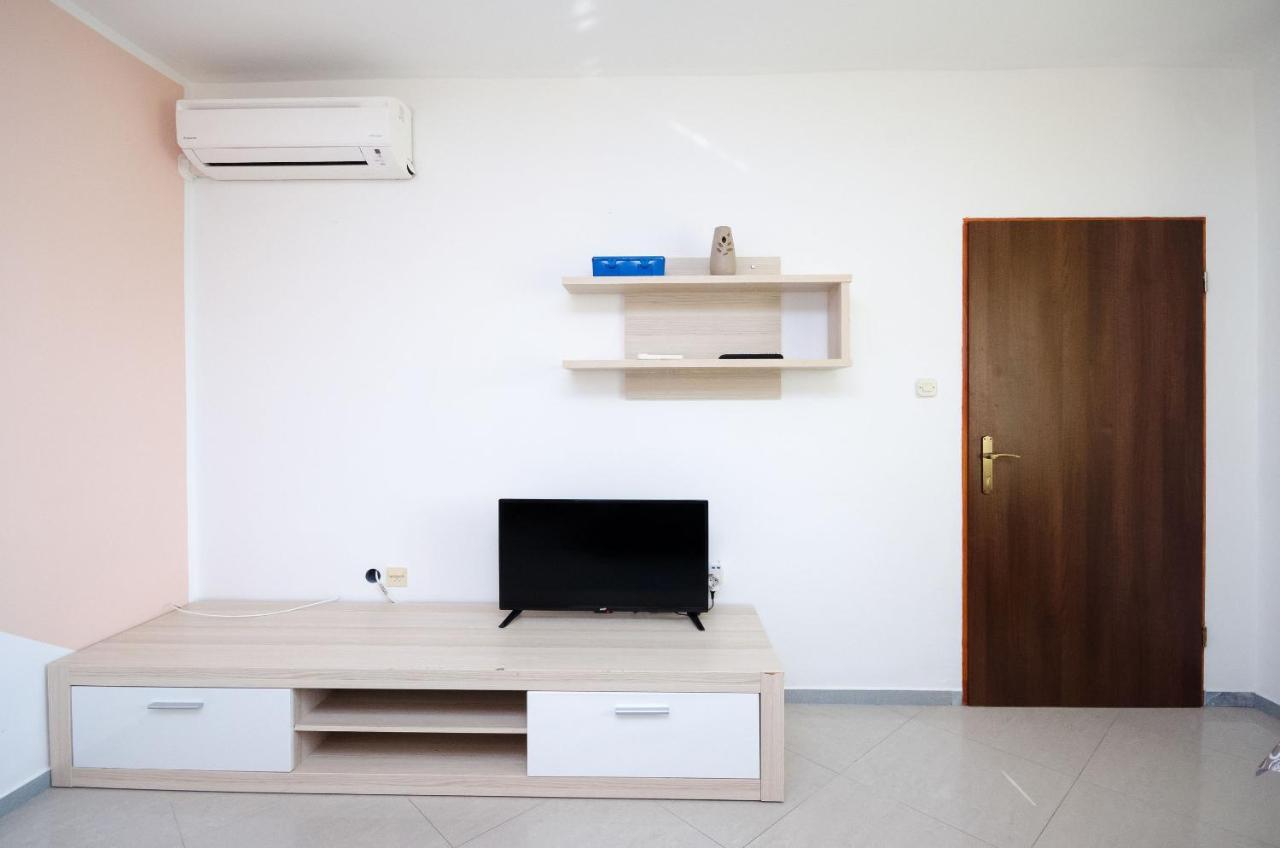 Apartments Dragan Lopar Luaran gambar