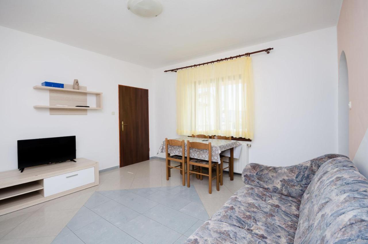 Apartments Dragan Lopar Luaran gambar